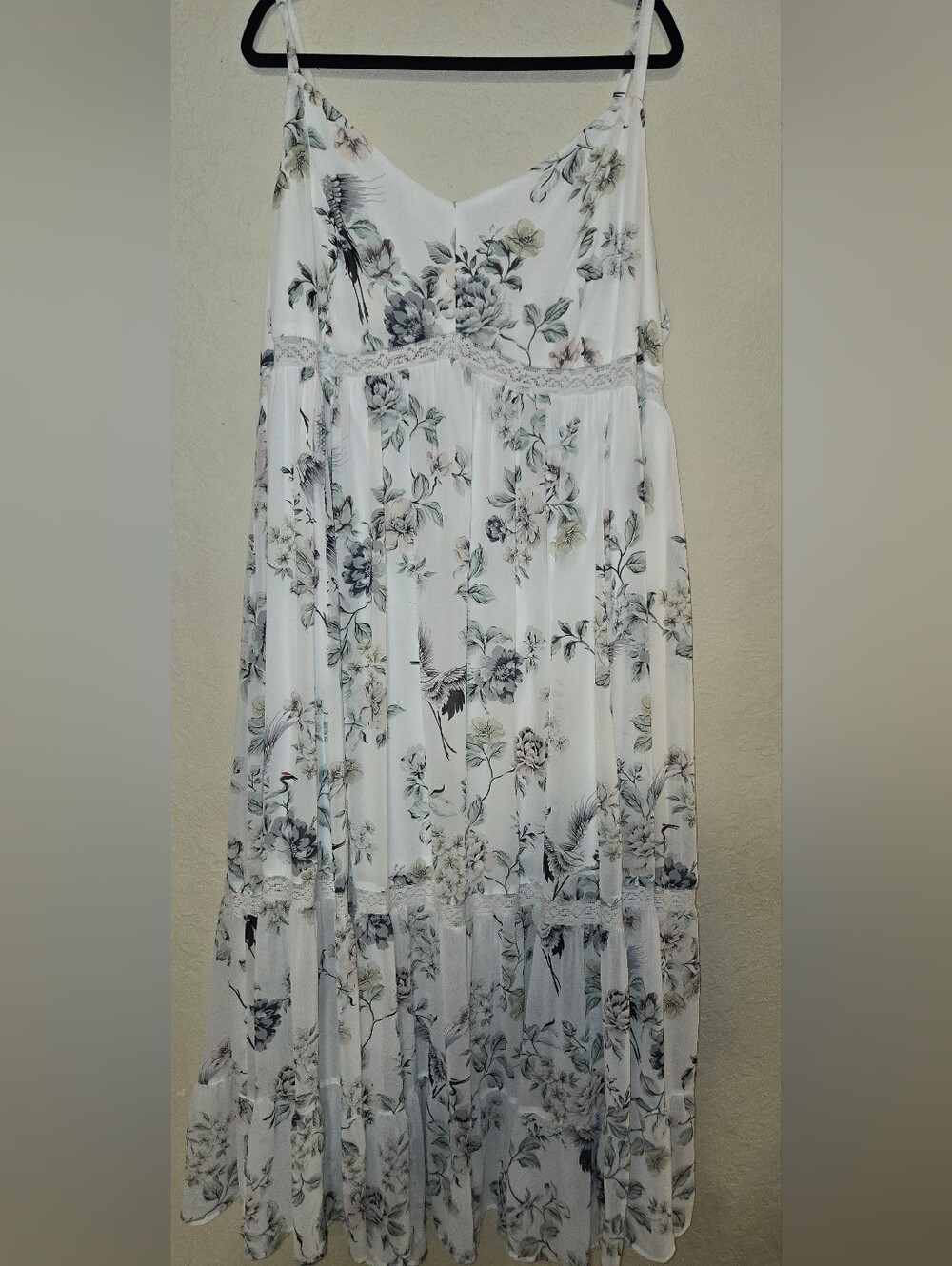 Torrid White Floral Crane Crane Chiffon Tiered Maxi Dress - Size 4 / 26